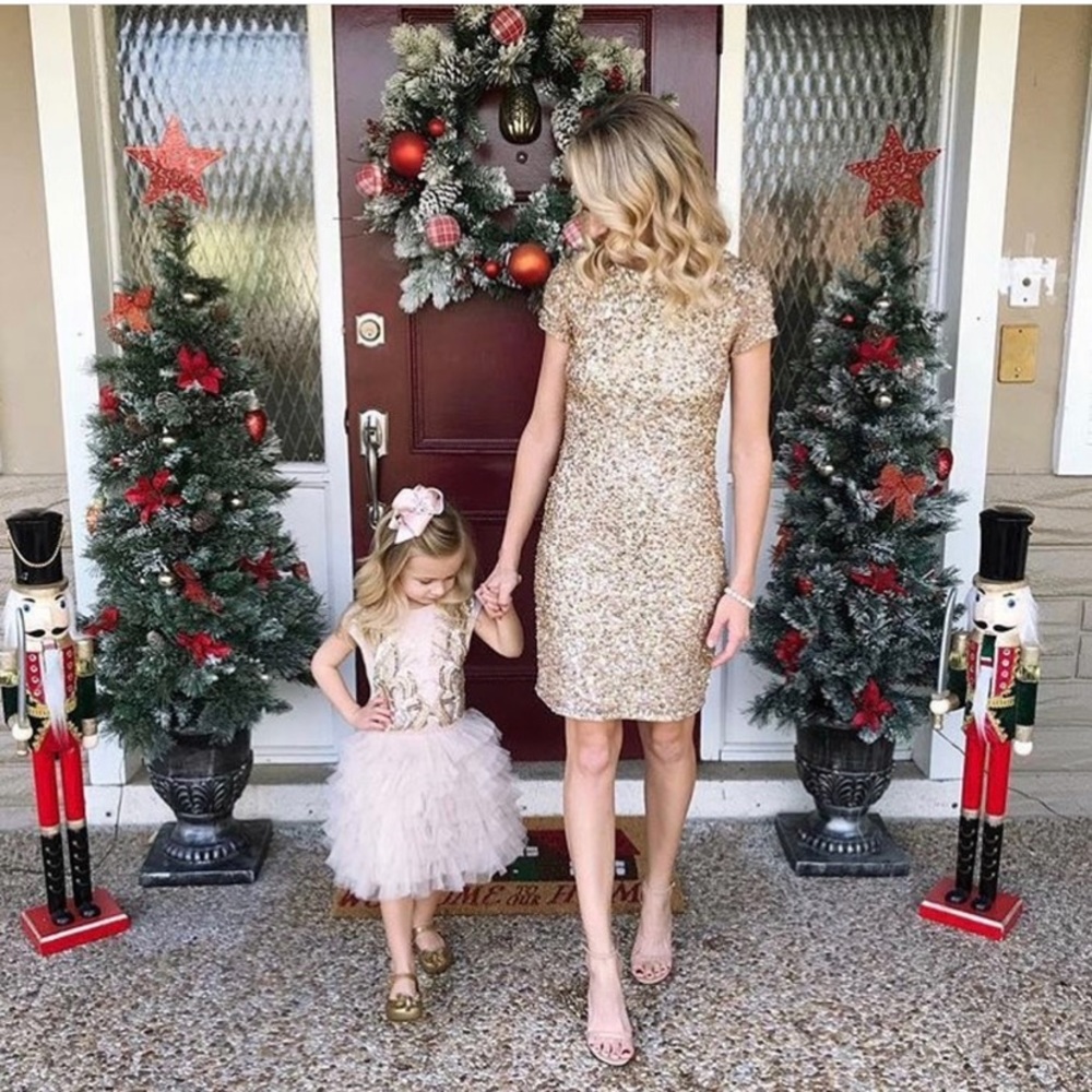 Adrianna Papell short sleeves beaded dress - Picture 1 of 11